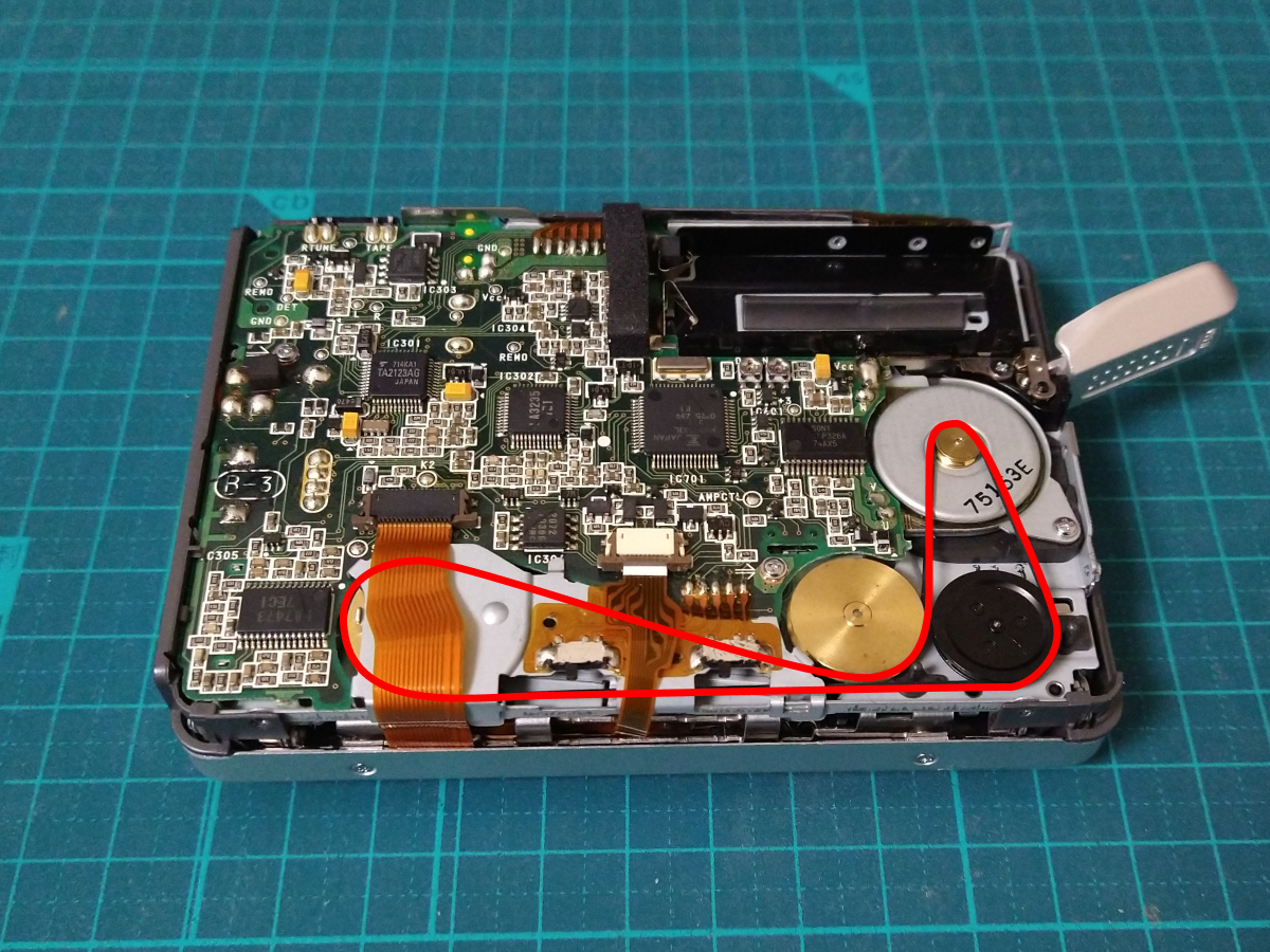 TCS-100のゴムベルトの通し方